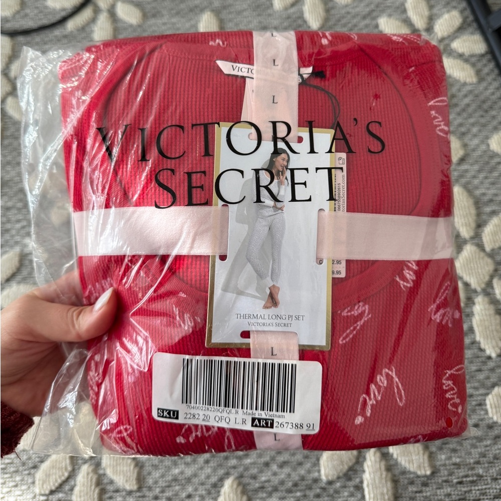 Victoria’s Secret red love thermal pajama set size large